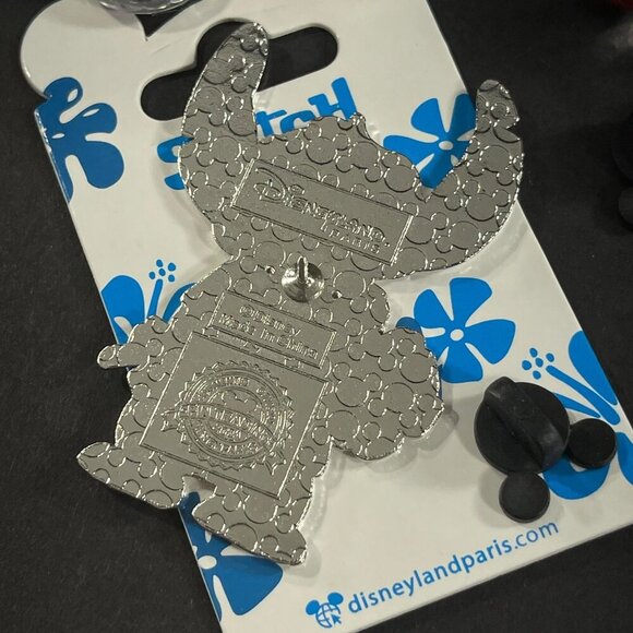 Disneyland Stitch Trading Pin Paris Heart Shirt Roses Lapel Pin Brooch Badge Pin - Picture 5 of 9